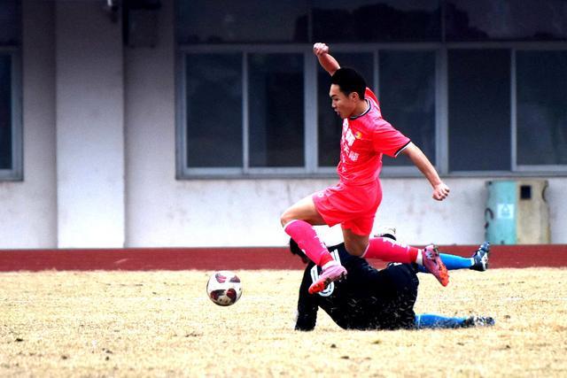九游体育平台-桂林市七星区队主场3:0大胜柳州市融水苗族自治县队